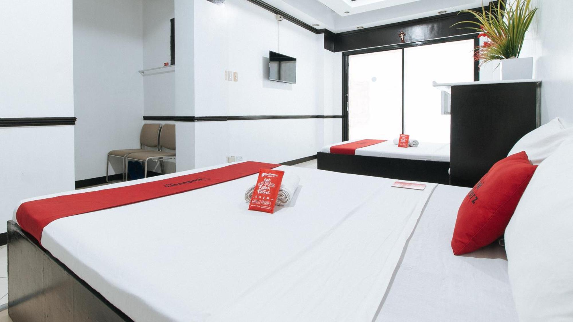 Reddoorz At Plus Villa Gloria Taguig Kültér fotó