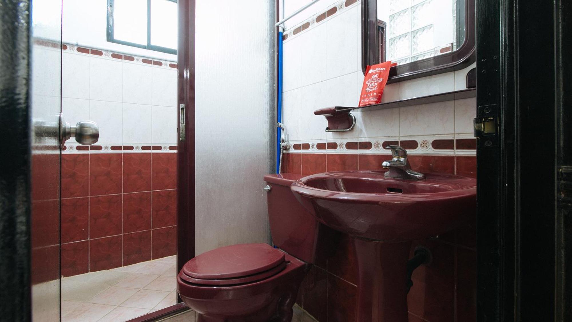 Reddoorz At Plus Villa Gloria Taguig Kültér fotó