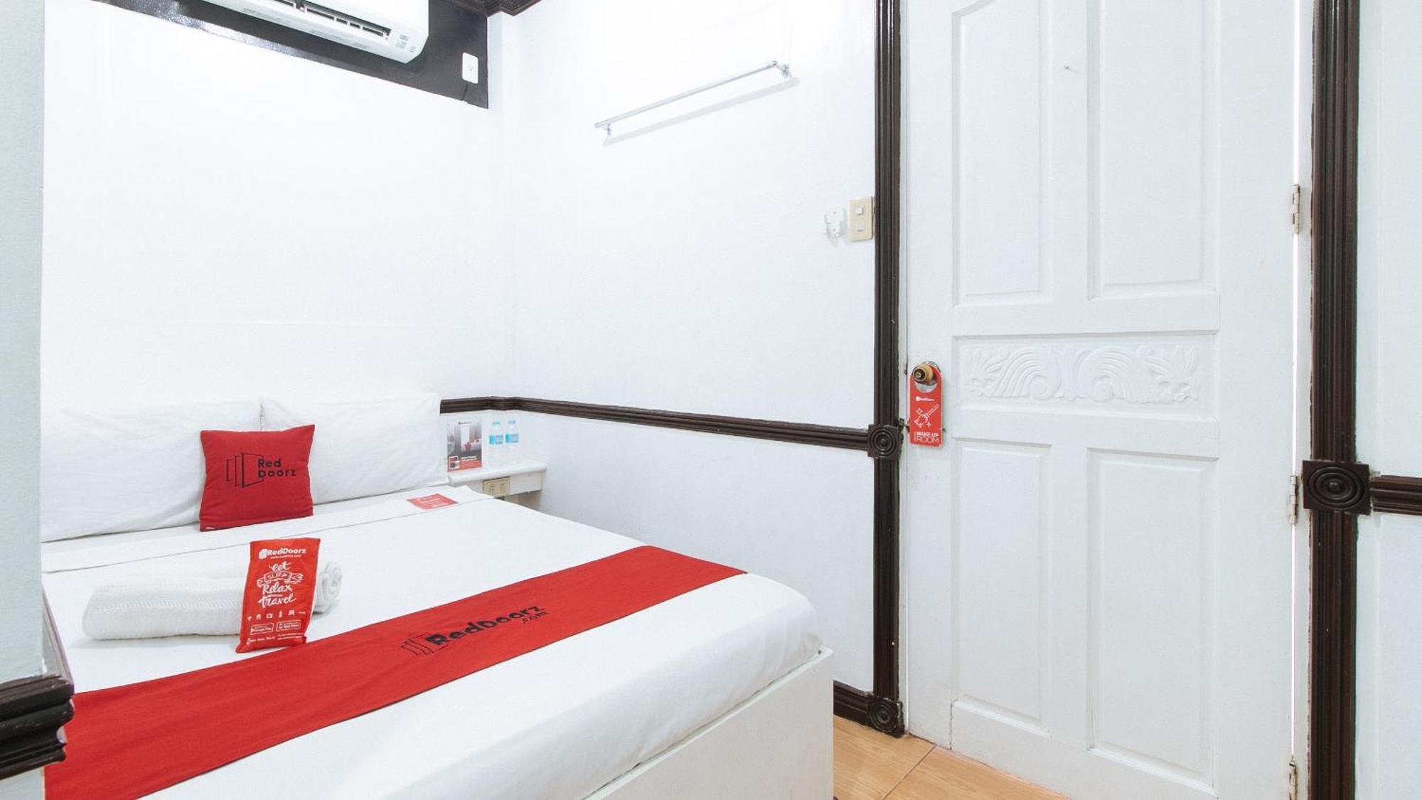 Reddoorz At Plus Villa Gloria Taguig Kültér fotó